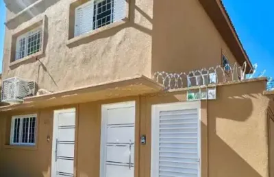 Linda casa com 02 quartos para locação, imóvel novo!