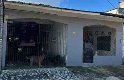 Jn vendo casa com quintal em ótima localização terreno com espaço para investir