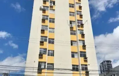 Aluga-se apartamento com 80 metros quadrados com 2 quartos em campina - belém - pa