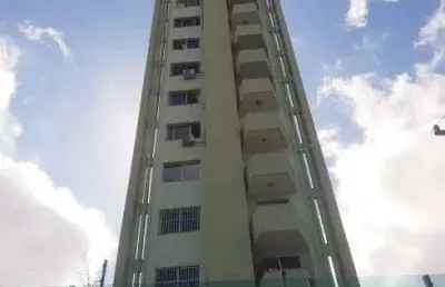Mo vendo apto 2 quartos 1 vaga em frente a praça da república