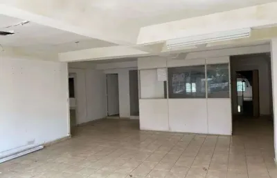 Fv12an - galpão com várias salas e estacionamento para mais de 50 veículos na av roberto camelier