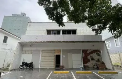 Imóvel para aluguel possui 665 metros quadrados em nazaré - belém - pa