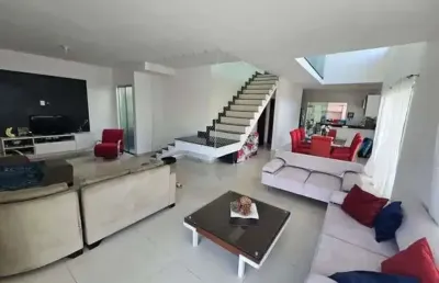 Sobrado para venda com 300 metros quadrados com 4 quartos