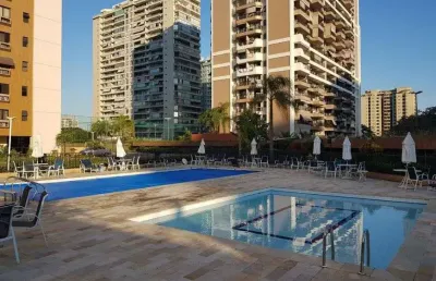 Apartamento para venda possui 95 metros quadrados com 2 quartos com dependência completa