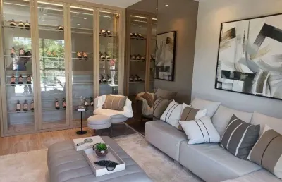 Casa de condomínio para venda tem 459 metros quadrados com 3 quartos