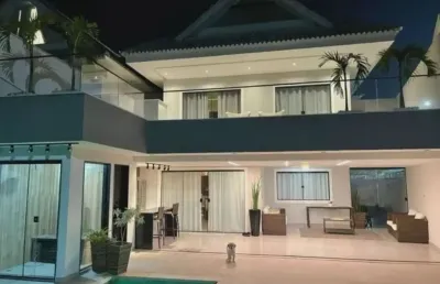 Casa triplex com 400 metros quadrados no recreio dos bandeirantes