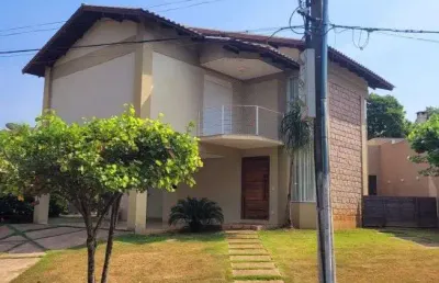Sobrado condomínio belo verde 3 quartos 1 suíte com sacada