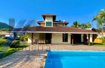 Ubatuba, horto - condomínio villas, casa com 03 dormitórios, sendo 01 suíte e área de lazer.
