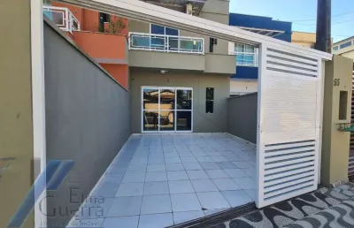 Ubatuba, itaguá - sobrado geminado com área útil de 80 m² e área total de 100 m2 com.