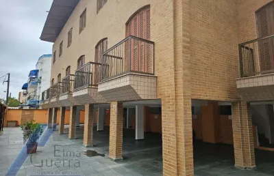 Ubatuba, praia grande - apartamento com 02 dormitórios a 300 metros do mar.