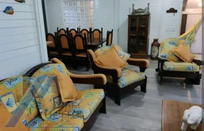 Ubatuba, toninhas - casa mobiliada com 05 dormitórios, sendo 03 suítes.