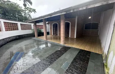 Ubatuba, itaguá - casa mobiliada com 03 dormitórios, sendo 01 suíte proximo da praia.