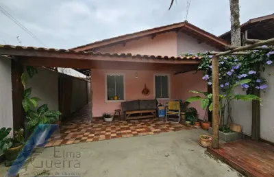 Ubatuba, parque vivamar - casa sobrado geminado com 03 dormitorios sendo 01 suite.