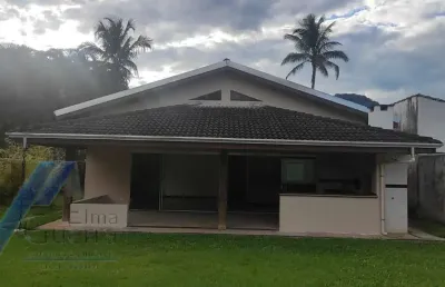 Ubatuba, horto - condomínio park hills, casa com 03 dormitórios, sendo 01 suíte.