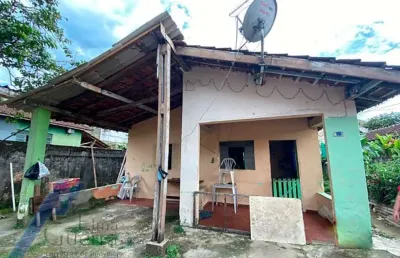 Ubatuba, centro -  casa em corredor comercial com 02 dormitorios e terreno de 374 m2, documento de escritura.
