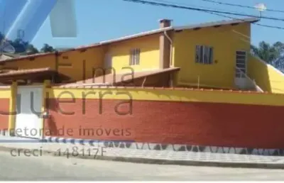 Ubatuba, perequê açu - casa a 200 metros da praia com 03 dormitórios.