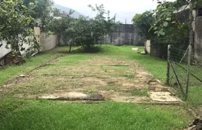 Ubatuba, centro - área bem localizado, perto do mar com área total de 535 m².
