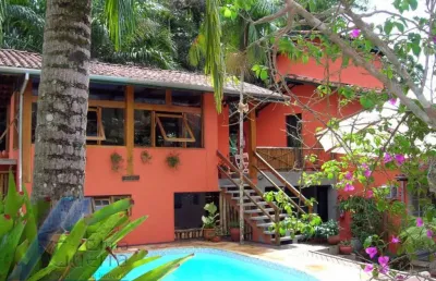 Ubatuba, toninhas - pousada mobiliada com 15 suítes e área de lazer.