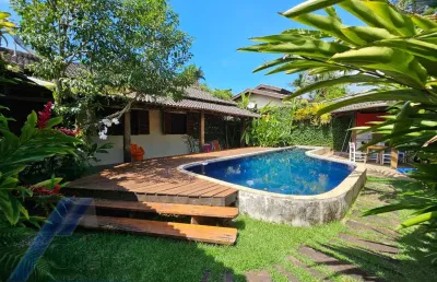 Ubatuba, itamambuca - linda casa com 04 dormitórios sendo 02 suítes e 100 metros do mar.