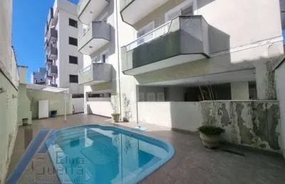 Ubatuba, centro - apartamento com 02 dormitórios, sendo 01 suíte e área de lazer.