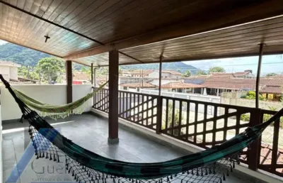 Ubatuba, jardim samambaia - casa com 04 dormitórios, mais 03 lofts.