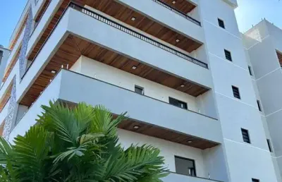 Ubatuba - pereque açu. apartamento com 02 dormitórios sendo 01 suíte à 300 metros do mar.