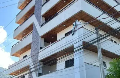 Ubatuba - pereque açu. apartamento com 03 dormitórios sendo 01 suíte à 300 metros do mar.