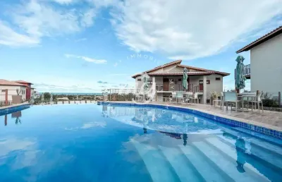 Imbassaí| village térreo 79m2| 2 suítes| 2 vagas| entre o rio e o mar