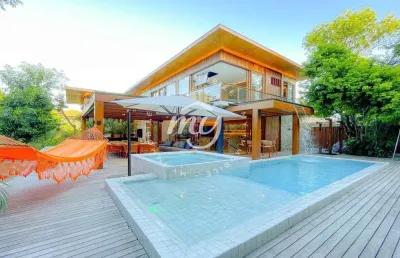 Praia do forte| mansão luxuosa 550m²| 5 suítes| 5 vagas| mobiliada| praia bella