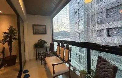 Imóvel para venda tem 140 metros, com 3 quartos, 2 vagas, quadra da praia em itararé - são vicente - sp