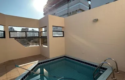 Cobertura com 250 metros quadrados, na quadra da praia, no gonzaga - santos - sp