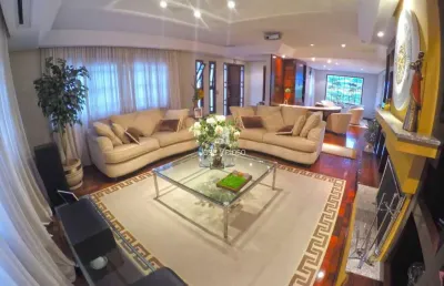 Casa em condomínio fechado com 5 quartos à venda na Avenida Nossa Senhora Aparecida, Seminário, Curitiba
