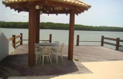 Casa duplex à venda em guarapari , 4 suítes de frente para o canal