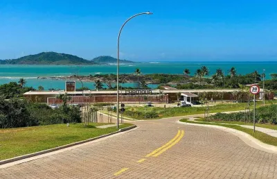 Terreno em condomínio fechado à venda na Avenida Padre José de Anchieta, Três Praias, Guarapari