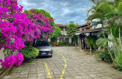 Pousada a venda em avenida principal, no bairro aeroporto, próximo da praia do morro, em guarapari-es
