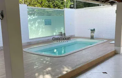 Casa linear com 4 quantos sendo 2 suítes na praia do morro