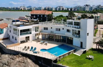 Casa com 7 quartos à venda na Rua Augusta Alexandrina da Conceição, Enseada Azul, Guarapari