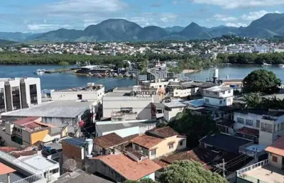02 quartos, ao lado das praias da castanheira/ nomorados 3 elevadores, banheiro social, centro de guarapari-es