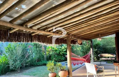 Casa em condomínio fechado com 3 quartos à venda na rua 4, --, balneário praia do pernambuco, guarujá por r$ 950.000