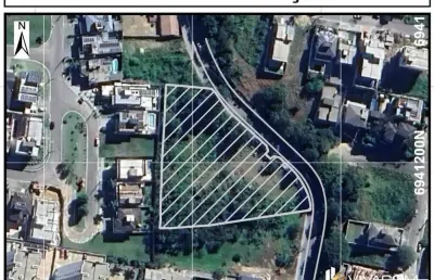 Terreno em excelente localização no bairro pedra branca.