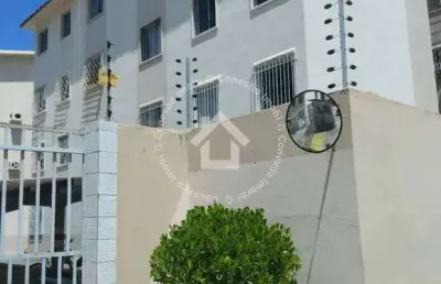 Vende-se apartamento no condomínio praias do forte com 03 quartos no bairro farolândia