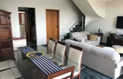 Apartamento duplex com 3 suítes, lavabo e 3 vagas de garagem