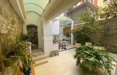 Casa com 3 quartos à venda na Rua Eloy Fernandes, Boqueirão, Santos