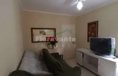 Apartamento em santos, reformado, no coração do gonzaga