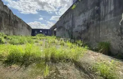 Terreno comercial à venda na Praça Lions Clube, Valongo, Santos