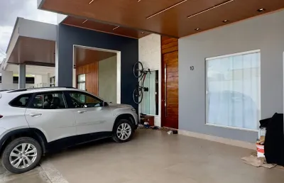 Excelente casa 3/4 sendo uma suíte para venda em condomínio no bairro sim