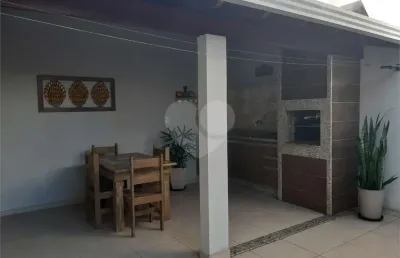 Casa em condomínio fechado com 3 quartos à venda na Jaraguá, Retiro, Volta Redonda