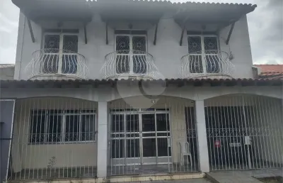 Casa com 5 quartos à venda na Duzentos E Vinte E Sete, Conforto, Volta Redonda