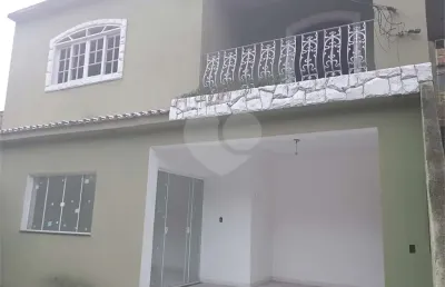 Casa com 3 quartos à venda na Angélica, Água Limpa, Volta Redonda