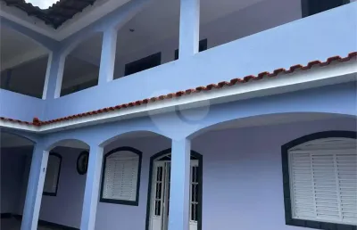Casa com 4 quartos à venda na K, Vila Brasília, Volta Redonda